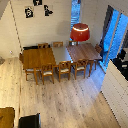 Stuga Pa Oe / Naerhet Till Vatten 마리에스태드 외부 사진